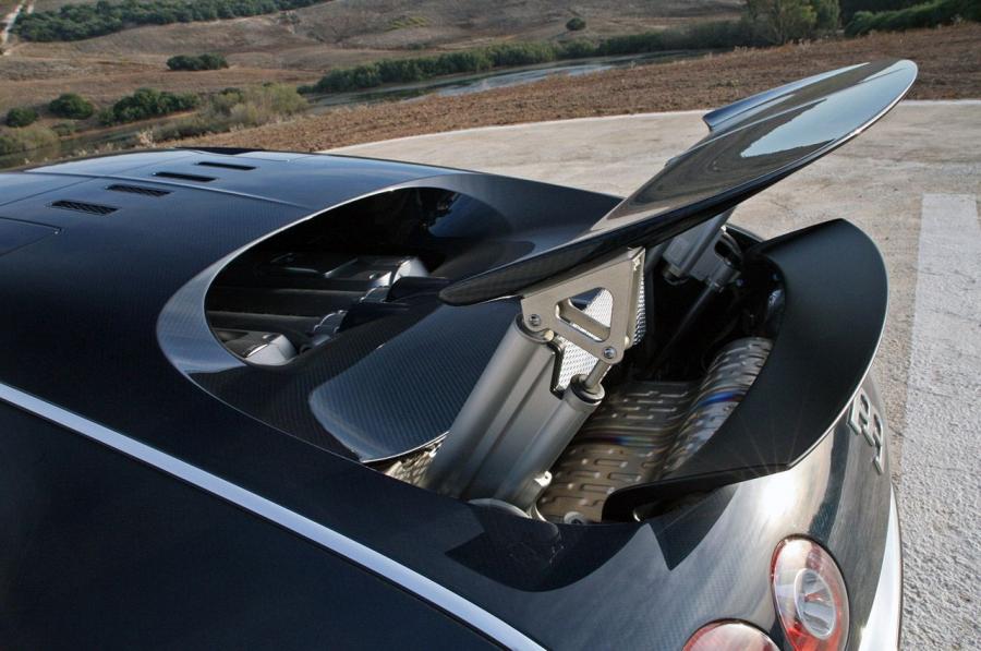  Bugatti Veyron 16.4 Super Sport 2011 года  (фото 24 из 43)